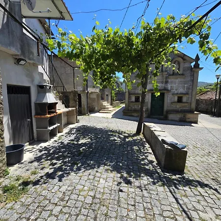 Casa Da Capela Entre Ambos os Rios